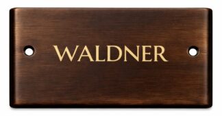 Rustikales Türschild Milano Messing oxidiert mit dunkler Patina und Gravur